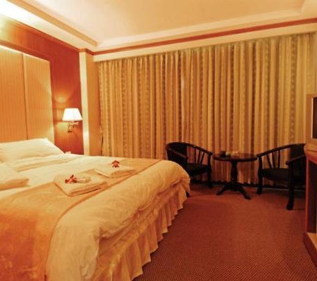 Western Grand Hotel Ratchaburi Bagian luar foto