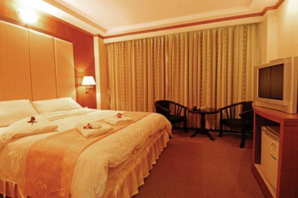 Western Grand Hotel Ratchaburi Bagian luar foto